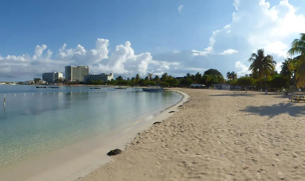 דירה אוצ'ו ריוס Beach One Bedroom Suite C5 ג'מייקה